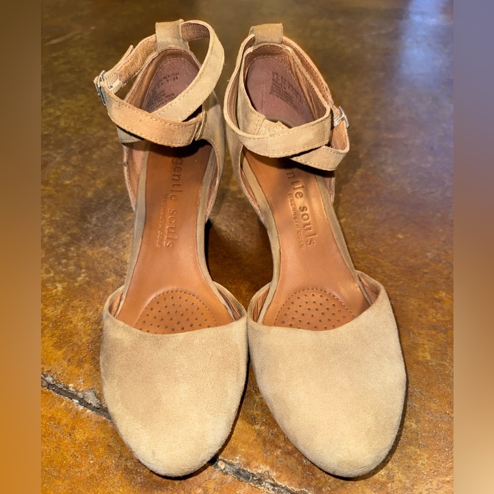 Gentle Souls By Kennith Cole suede ankle strap mary Jane size 7.5 - Picture 2 of 7